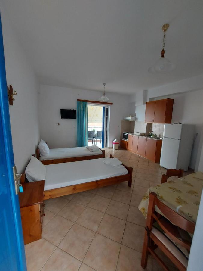 Matina Apartments Tyros Экстерьер фото