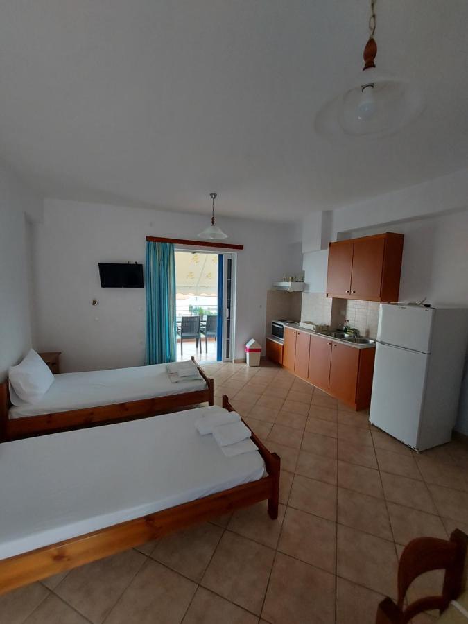 Matina Apartments Tyros Экстерьер фото