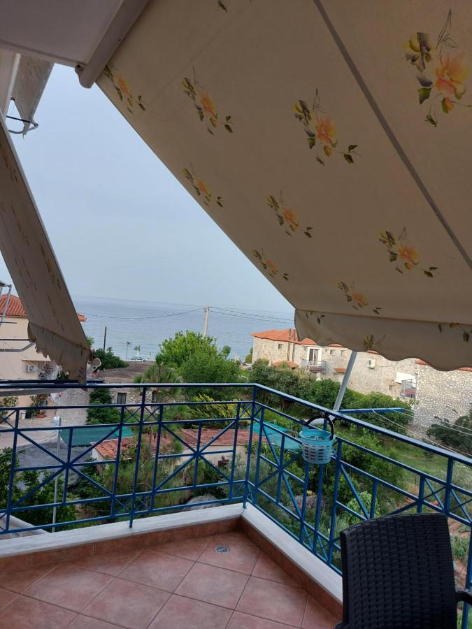 Matina Apartments Tyros Экстерьер фото